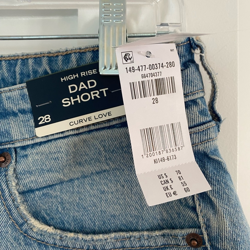 Abercrombie & Fitch Curve Love High Rise Dad Short - Picture 2 of 5